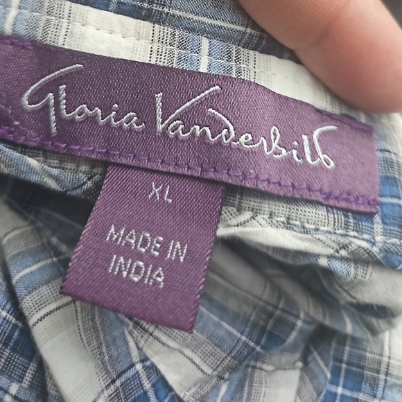 Gloria Vanderbilt Blue and White 3/4 Sleeve Button Down Shirt - Picture 5 of 7